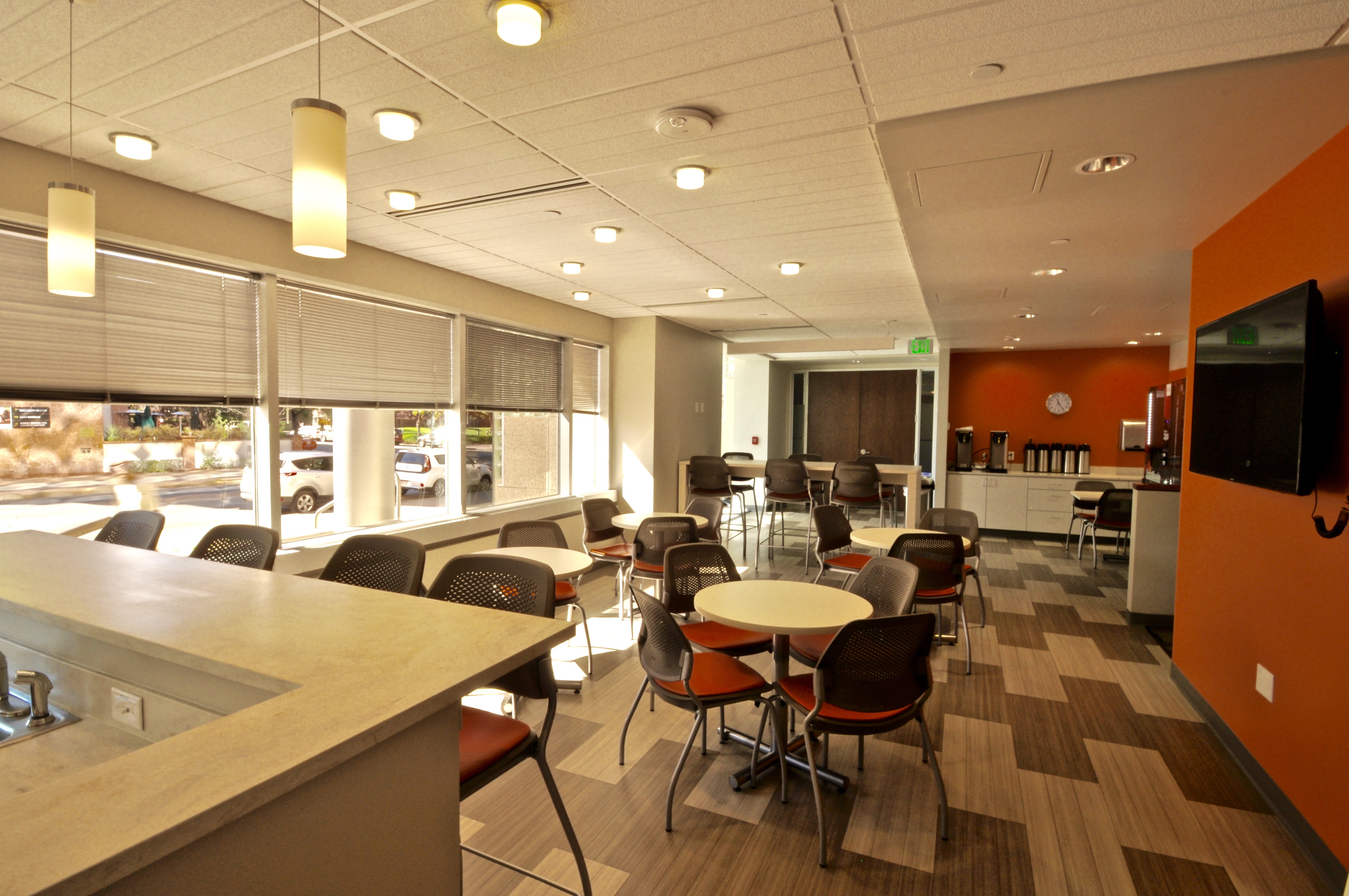 1800 Grant Employee lounge